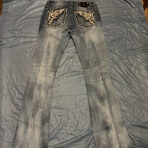 listing-status-banner